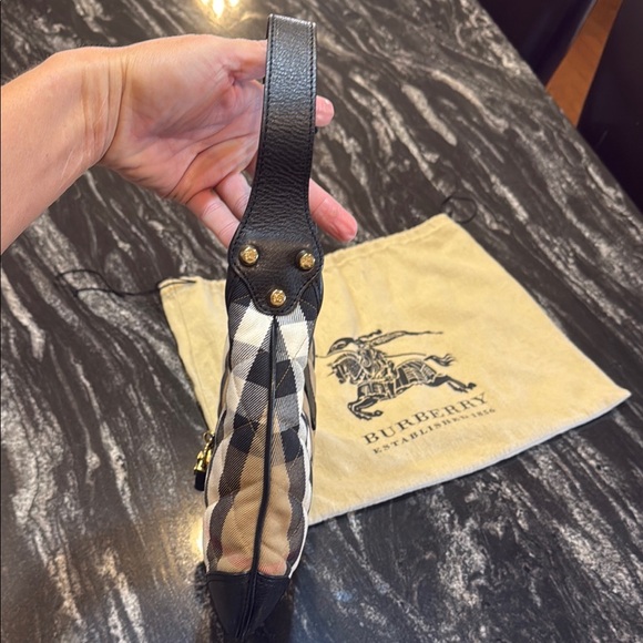 Burberry Plaid Handbag with Black leather Accents - Picture 4 of 16